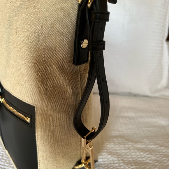 Calvin Klein purse. Tan tweed/linen material with black leather pockets/handles - Picture 5 of 10